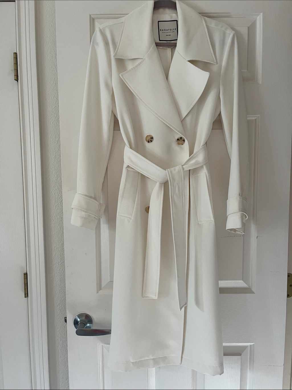 Nwot Bagatelle Collection Double-Breasted Trench Coat With Tortoiseshell Buttons
